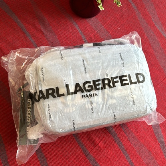 Karl Lagerfeld camera bag - Picture 3 of 3